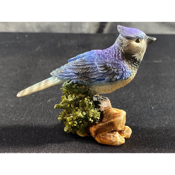 BIRD Figurine Blue Jay on Log Resin Home Decor Resin 3  inch - Picture 5 of 6